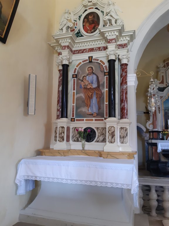 _kreplje_stranski_oltar.jpg